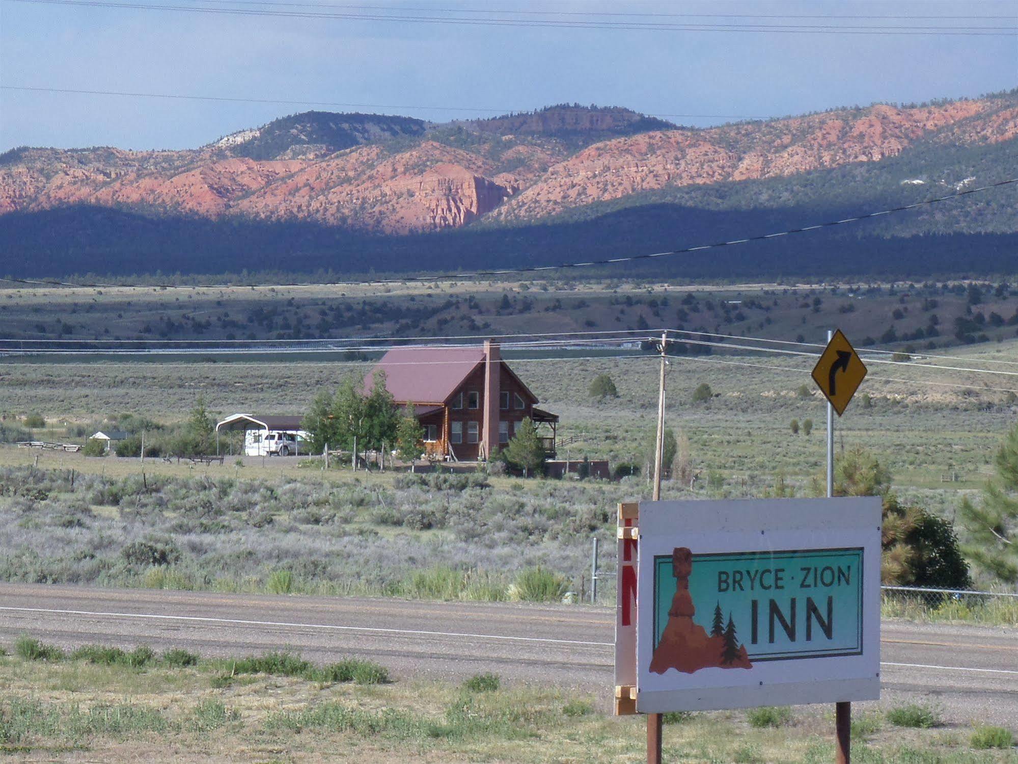 Bryce Zion Inn Хатч Экстерьер фото